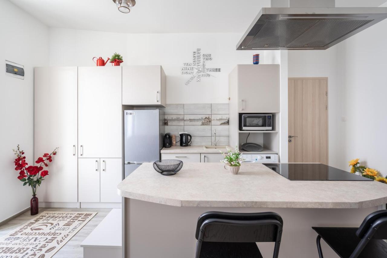 Bpr Embrody City Apartment Budapeste Exterior foto